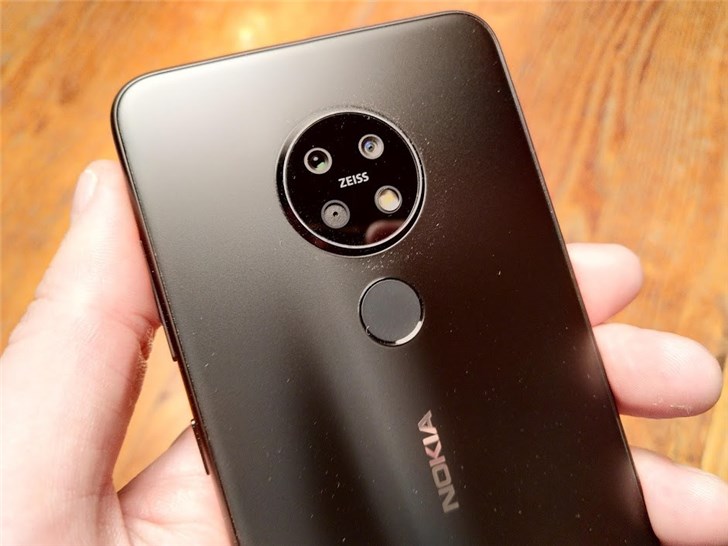 诺基亚7.2开箱上手,包装盒采用经典"握手"图案