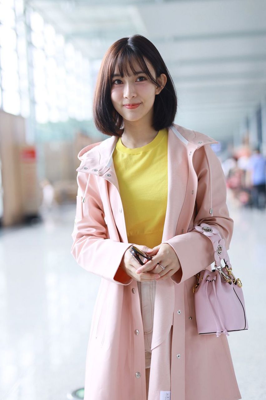 孟子义最早出道那会儿路人缘是肉眼可见的差,在芒果家综艺播出后几乎