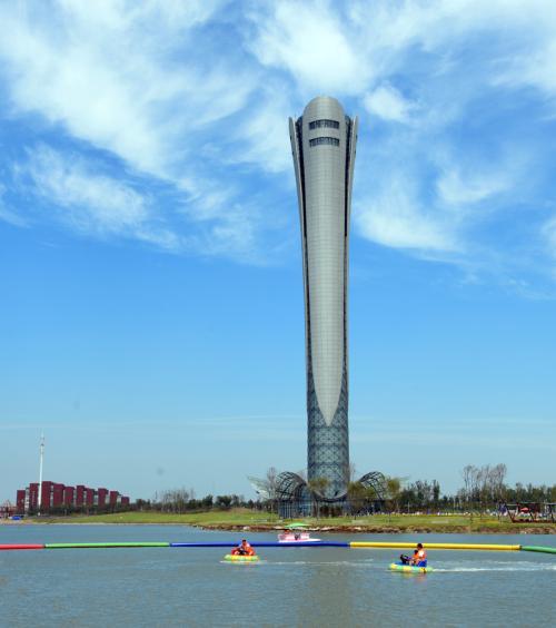 辽宁著名地标性建筑:锦州万花塔,是园区内的最高观光点!