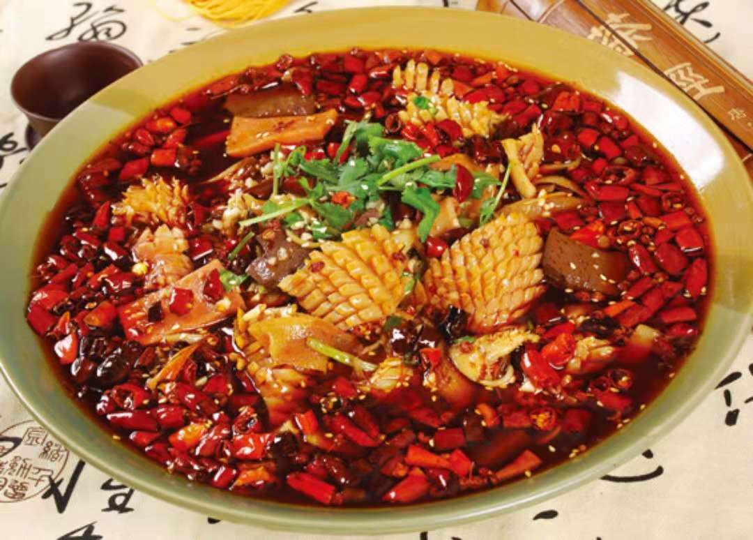 吃着既美味也爽的毛血旺,红油火锅,美味的极致体验