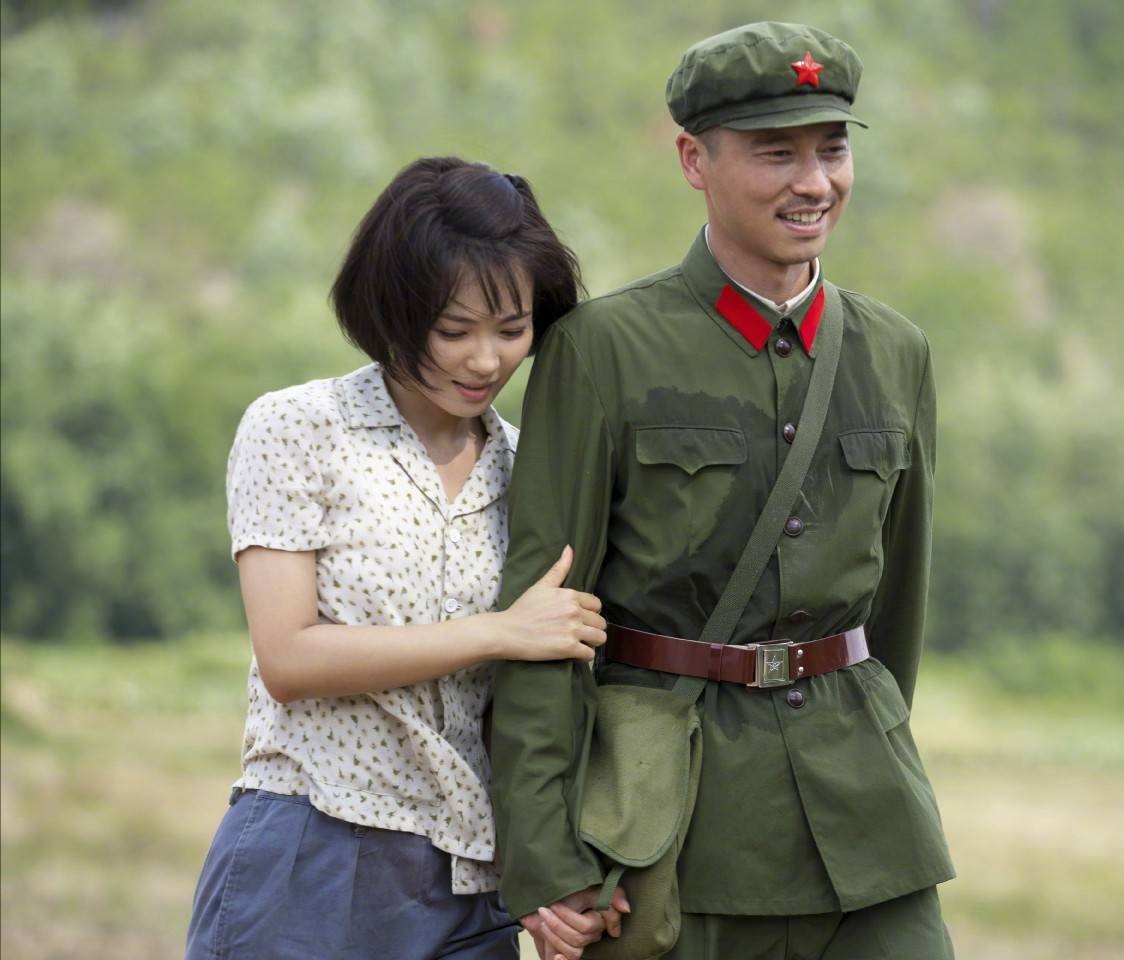 刘涛晒《面向大海》剧照,纯朴的农村妇女形象深入人心