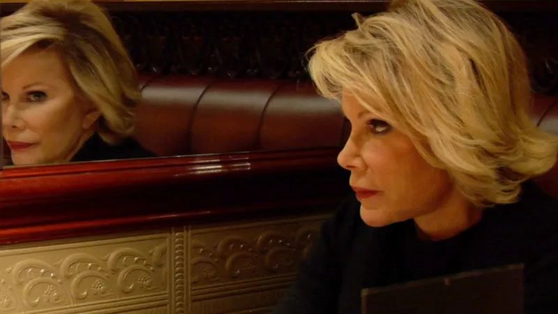 喜剧女王joan rivers:丈夫自杀,负债千万,她却在努力逗笑观众