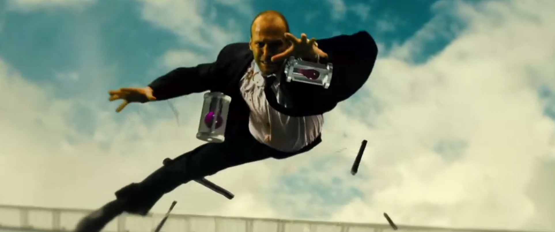 《非常人贩2》:杰森斯坦森为救一个孩子,一人单挑整个黑帮!