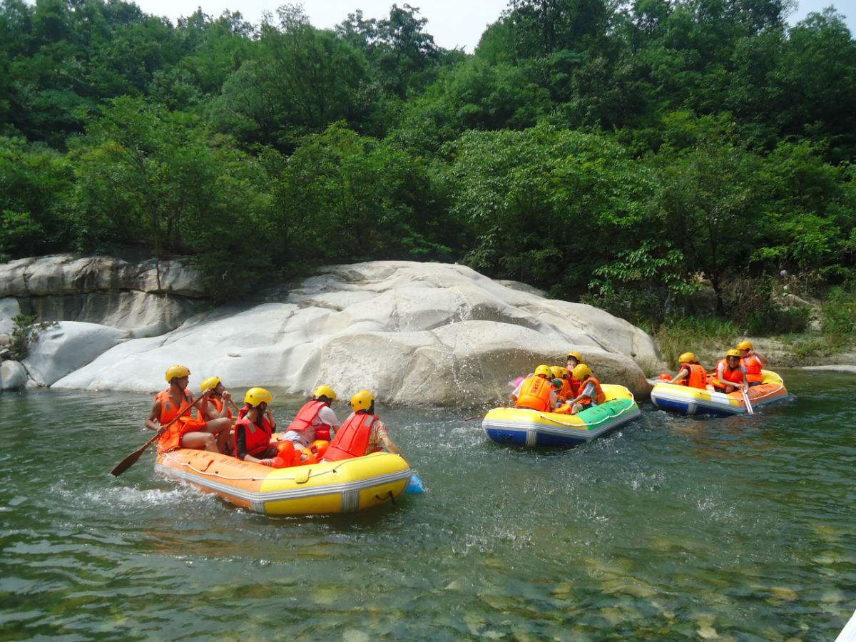 細數水很清澈的旅遊景點,宜興竹海,南陽寶天曼峽谷漂流自然也在其中