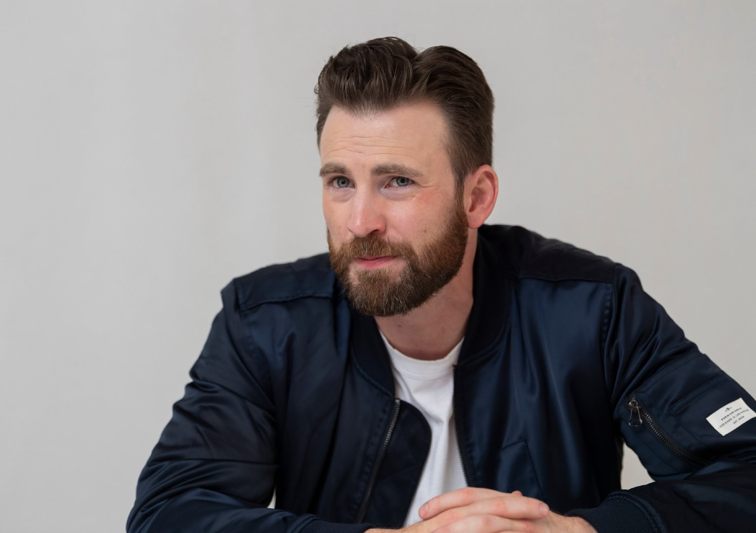 美队#chris evans#现身主演力作#电影利刃出鞘#最新photocall.