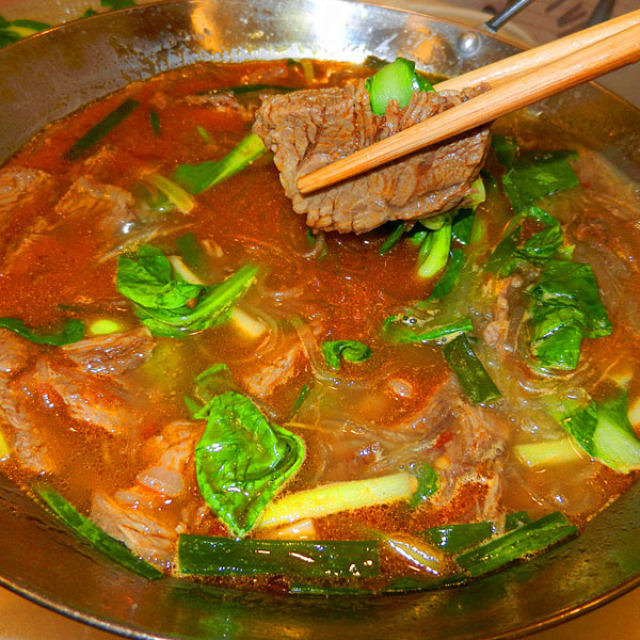 红汤牛肉锅,又开胃又下饭,做一锅一个人都可以吃光光