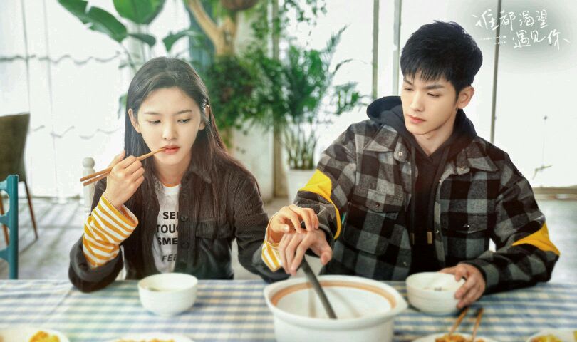 清新恋爱《谁都渴望遇见你》张哲瀚,章若楠甜蜜又狗血的小甜饼