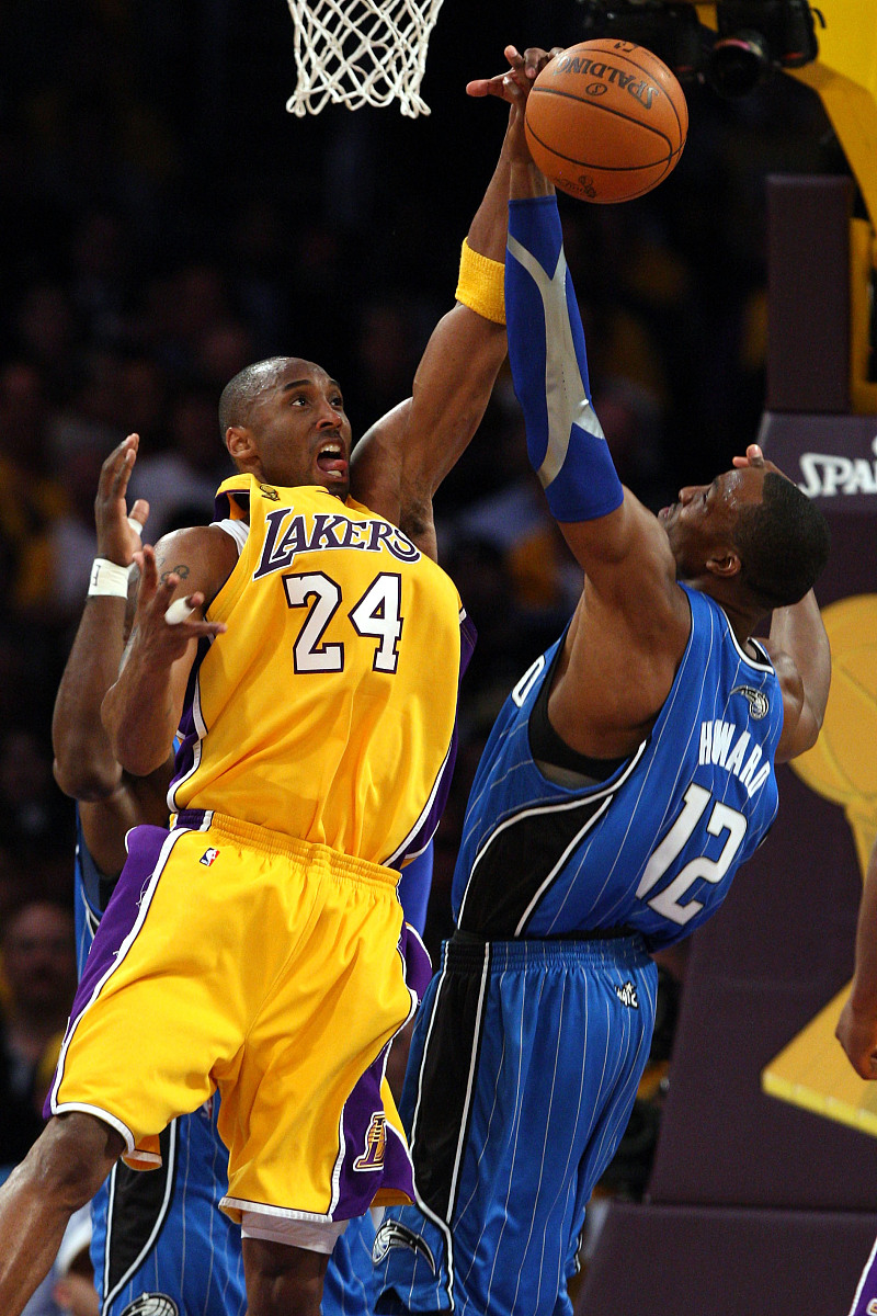 本世纪nba最经典的六大隔扣:科比骑扣霍华德上榜,第1无争议