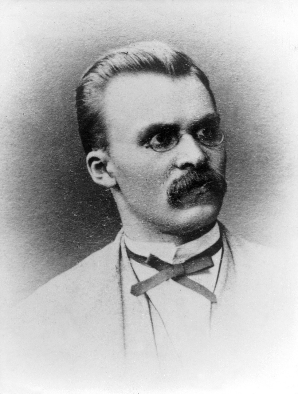 尼采说: 这世界上的事凡是禁止的, 往往都是有好处但不想分给你的