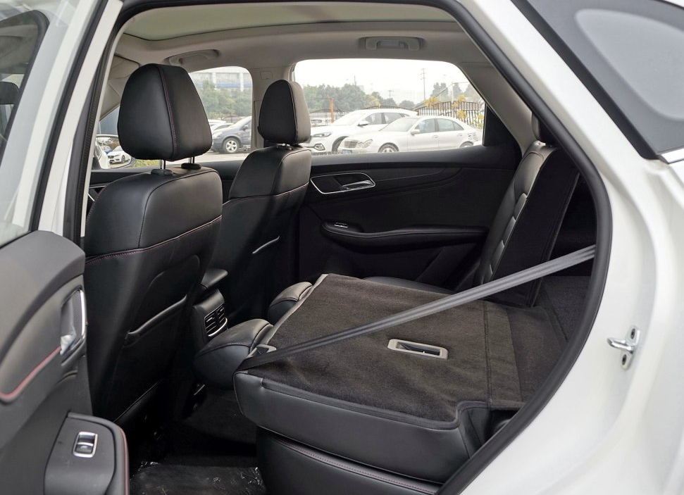 高清名爵hs照片,不错的选择,颜值也极其超前