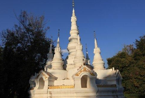 云南风景优美的寺庙,你想要去走一遭了吗? 曼阁佛寺