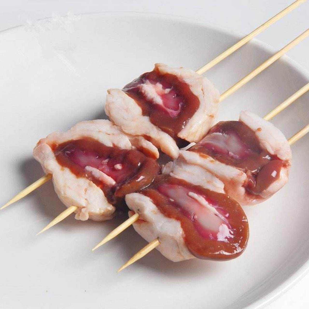 打卡济南夜市#济南夜市美食——烤腰子即烤羊腰子,是国人最为普知的