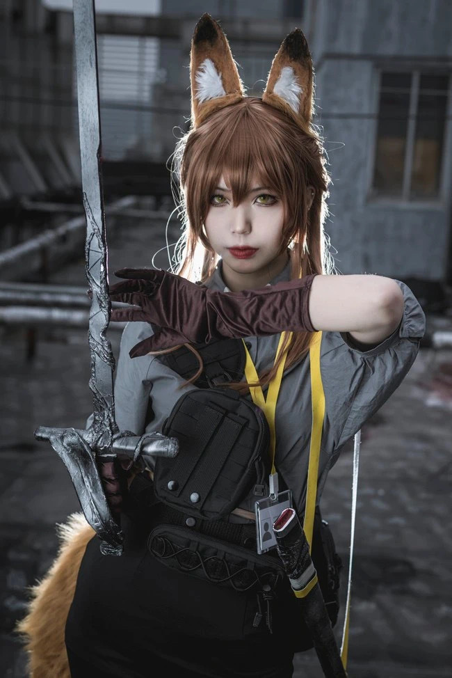 明日方舟cos芙兰卡