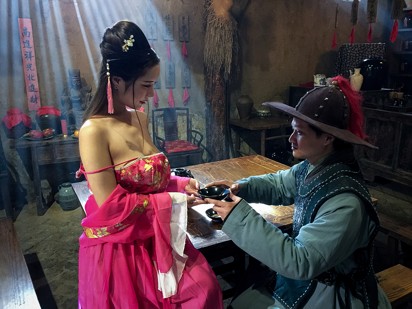 《水浒传》中,当武松得知是西门庆和潘金莲等人联手将哥哥害死之后