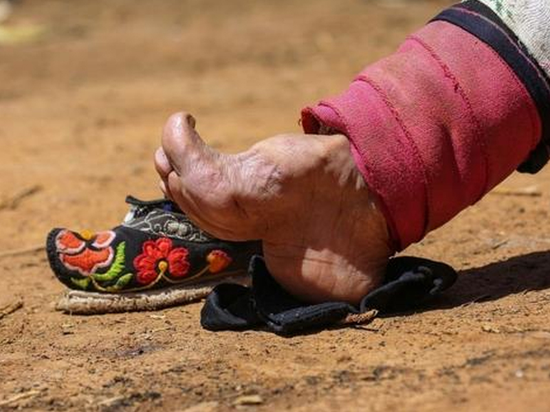 中国最后一个小脚女人村落,平均年龄90岁,网友:感谢我