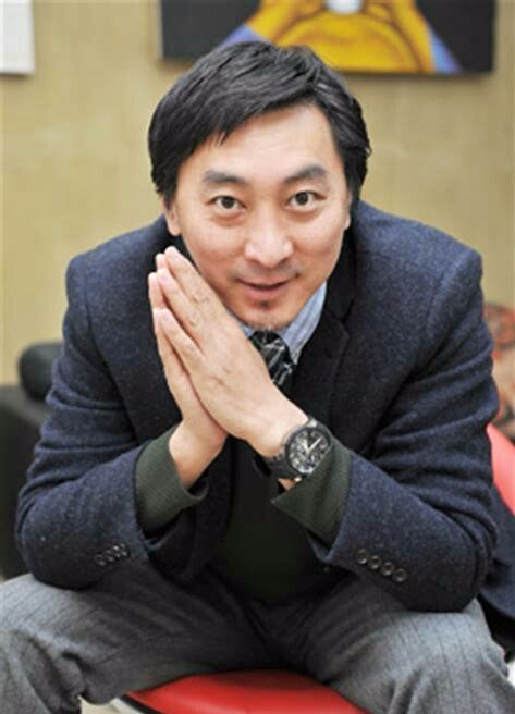 曾嫁华谊高层,与前夫反目成仇后,获陈冠希独宠