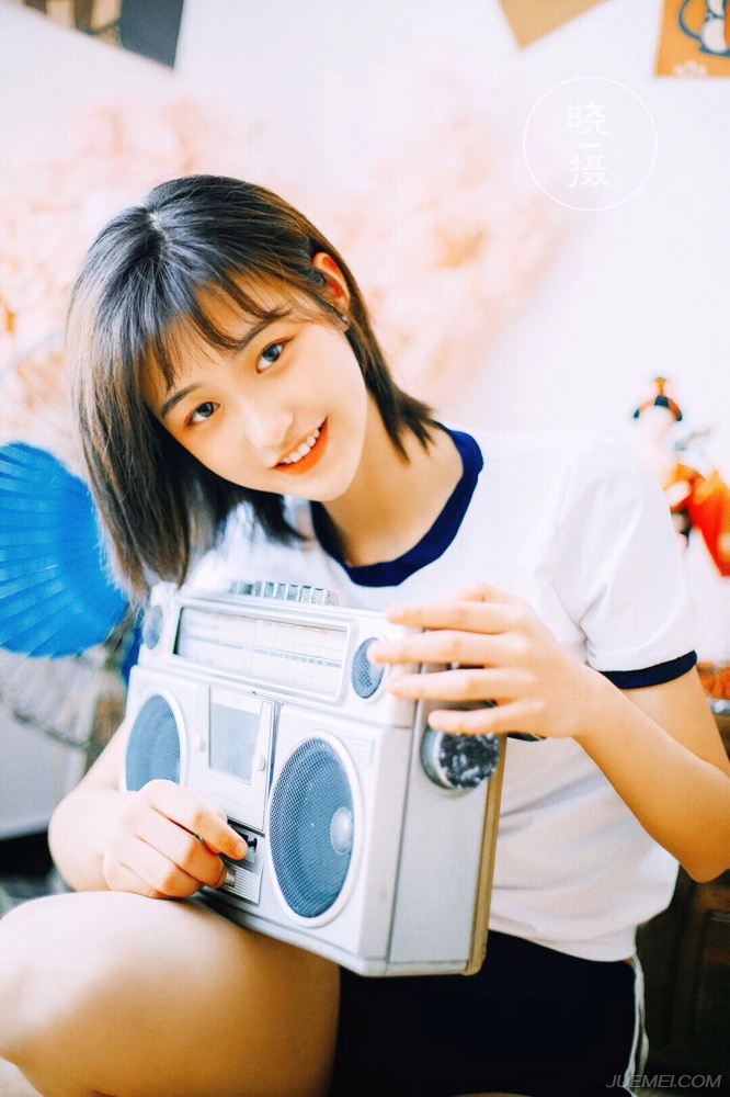 甜笑的女生 短发清新少女