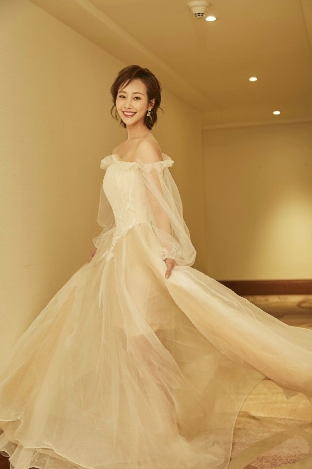 在家办公是种什么样的体验# 看了新世界越来越喜欢李纯了,剧里面