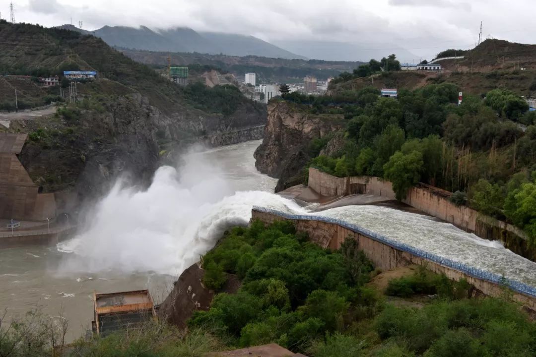 郑州黄河水位上涨图片