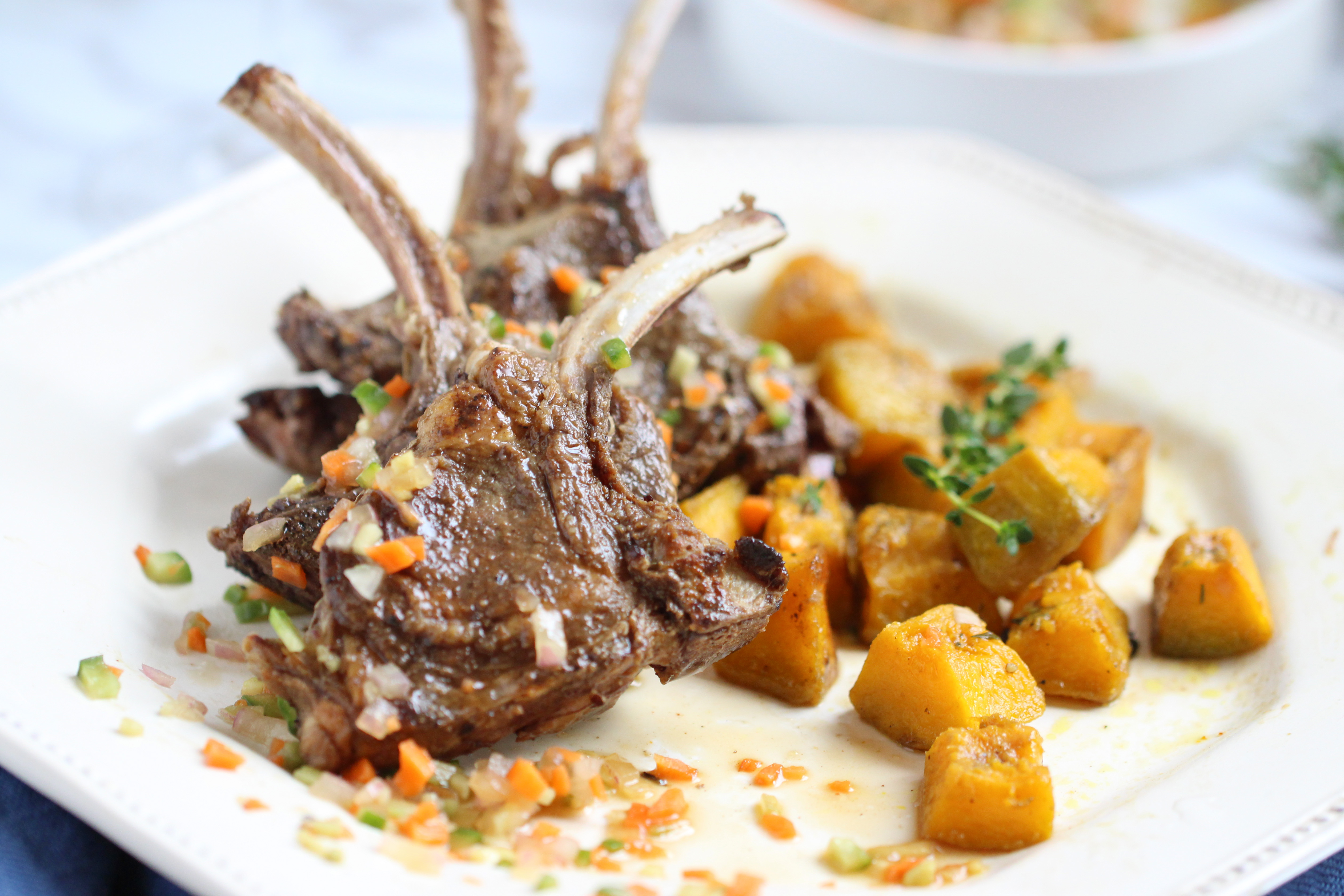 香煎小羊排配百里香烤南瓜.