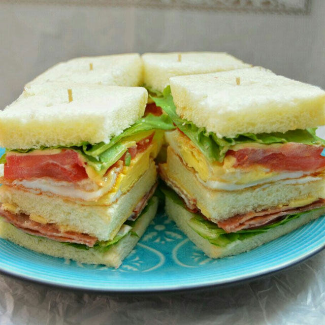 公司三明治,10分钟内搞定的简单营养的早餐