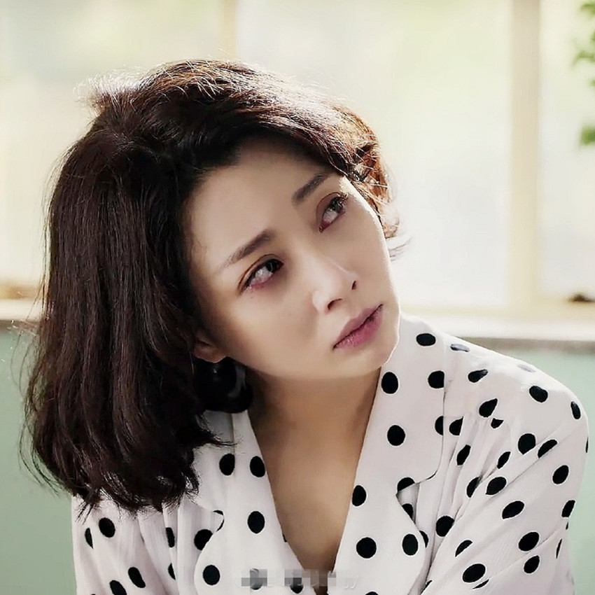 《你迟到的许多年》热播,网友追剧竟是为了学殷桃"复古穿搭"?