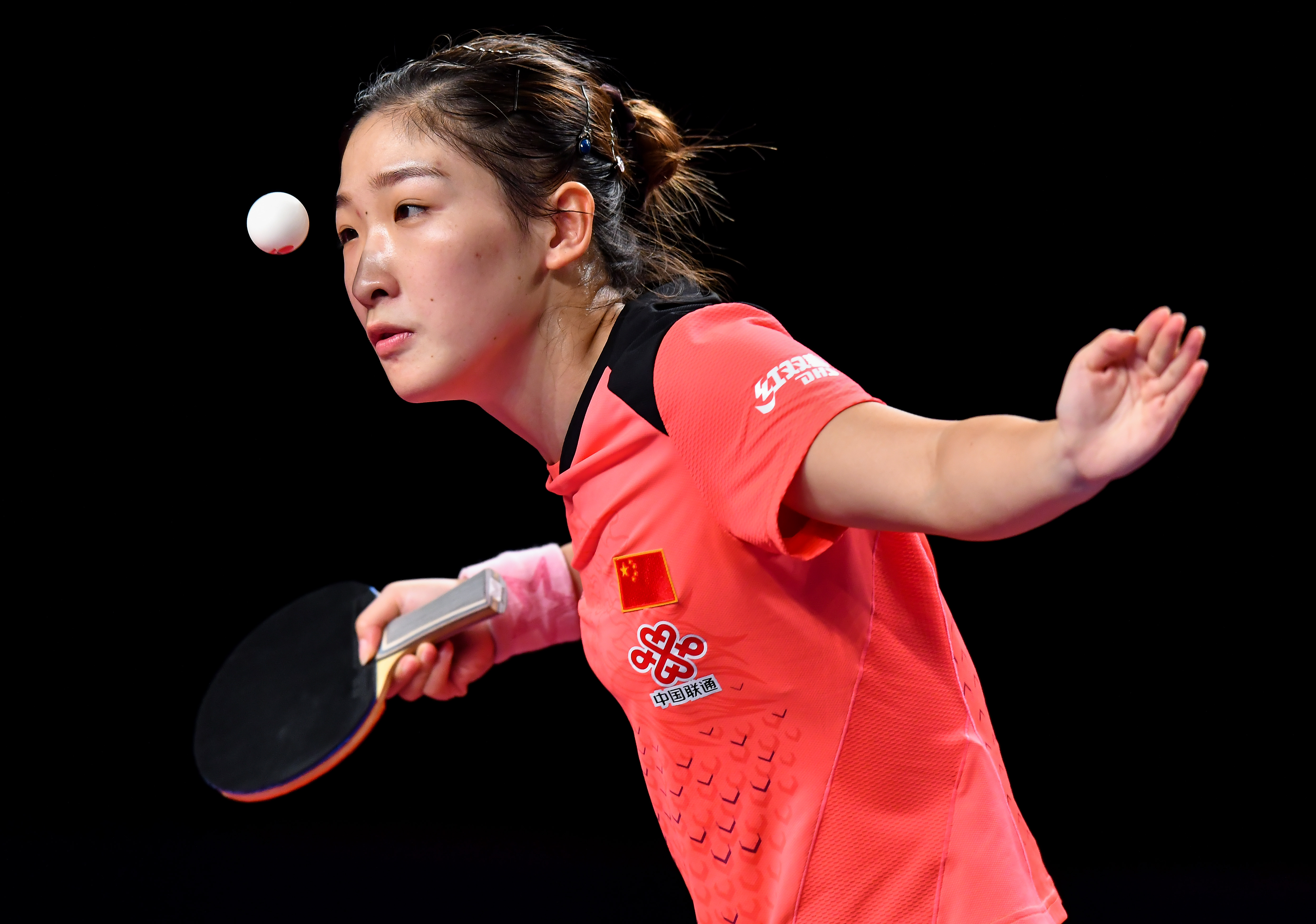 乒乓球—卡塔尔公开赛:刘诗雯夺女单冠军(2)