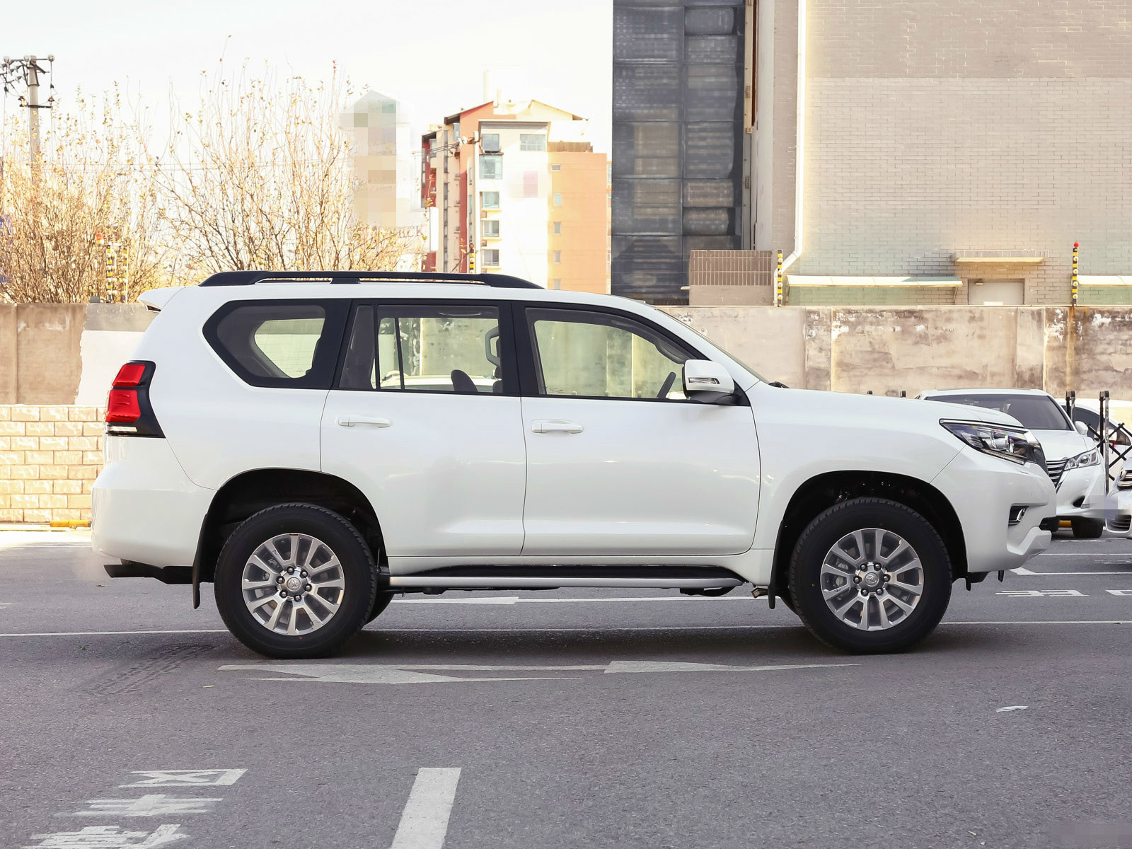 对丰田普拉多外观和内饰的品鉴