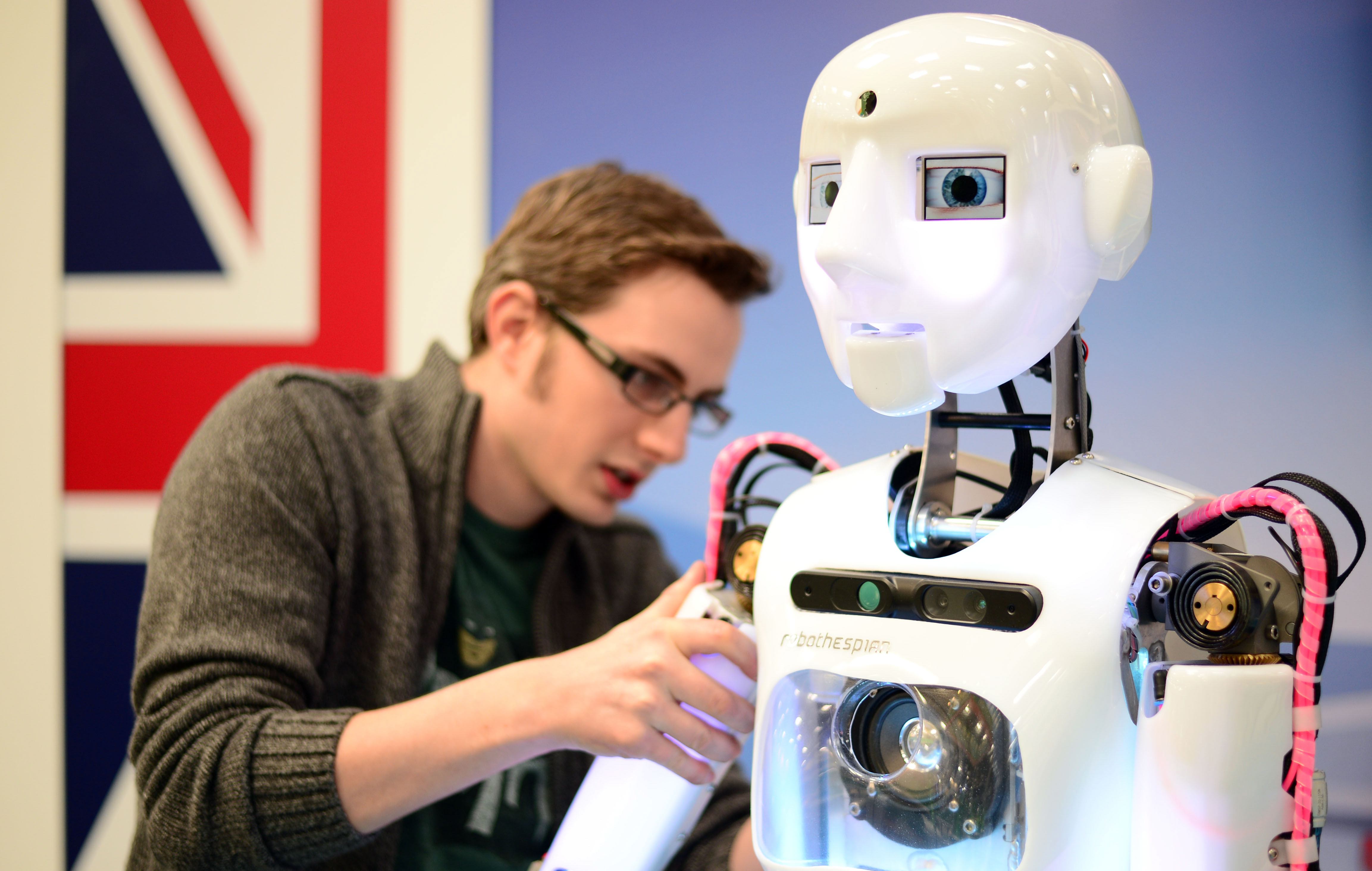 俄机器人"宇航员"将前往国际空间站