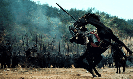 三国演义有一将领曾扬言,三刀之内斩吕布于马下,他是何方神圣?