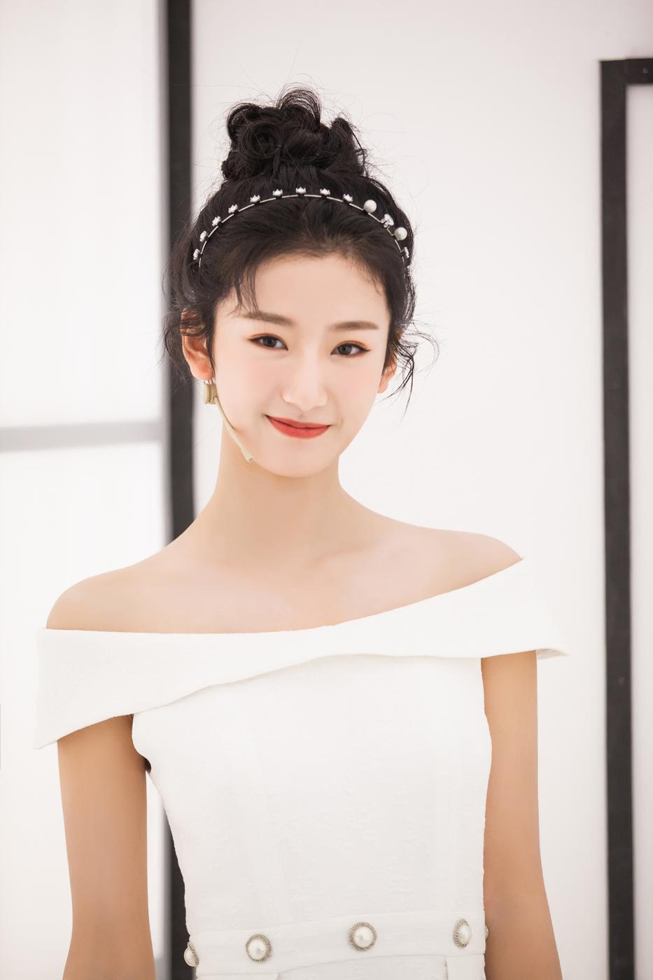 陈赫旗下三位新女艺人,个个性格开朗颜值高,都是迷人的小仙女