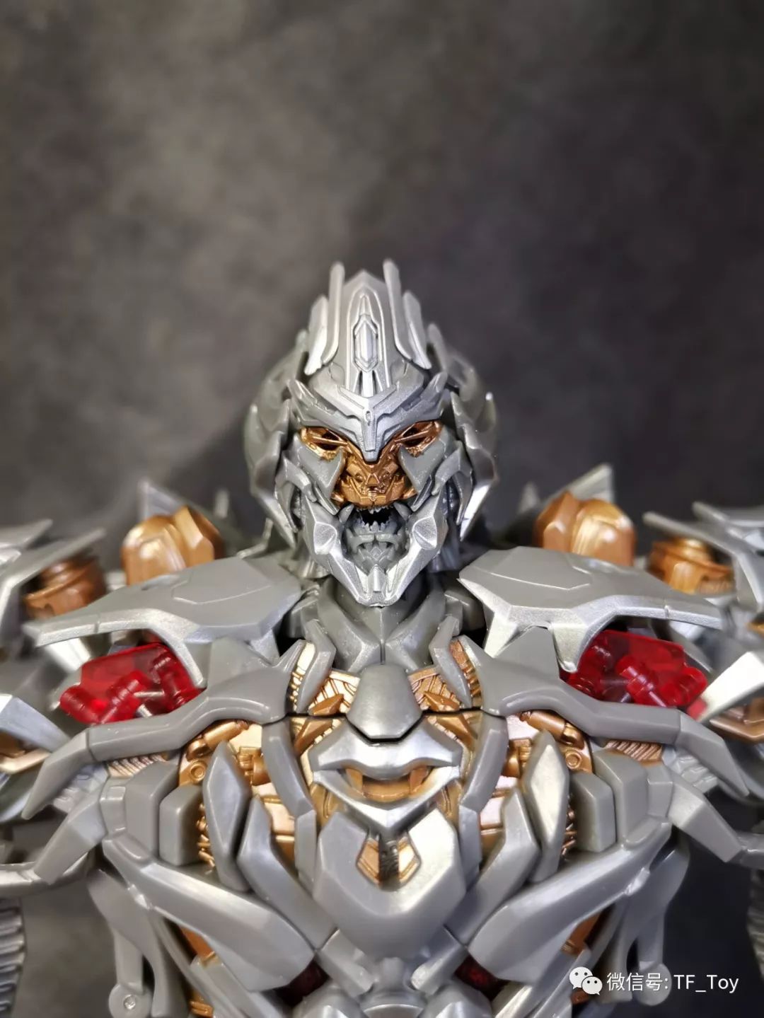 360,不,270度翻身?——mpm08威震天