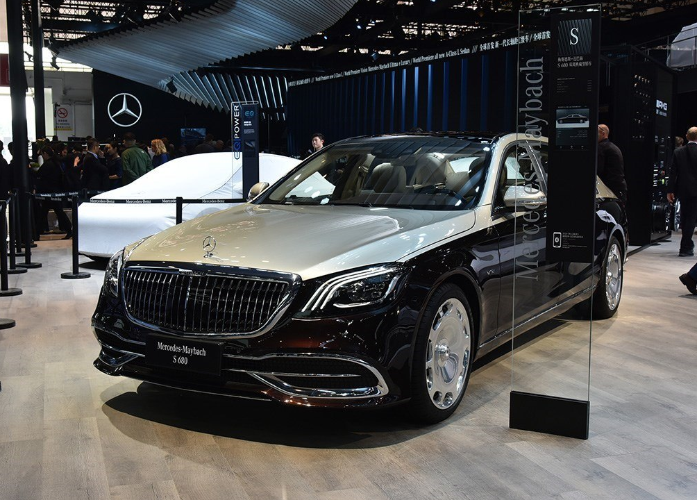 顶级豪车,迈巴赫s 680正式上市,双色车身涂装,个性化十足