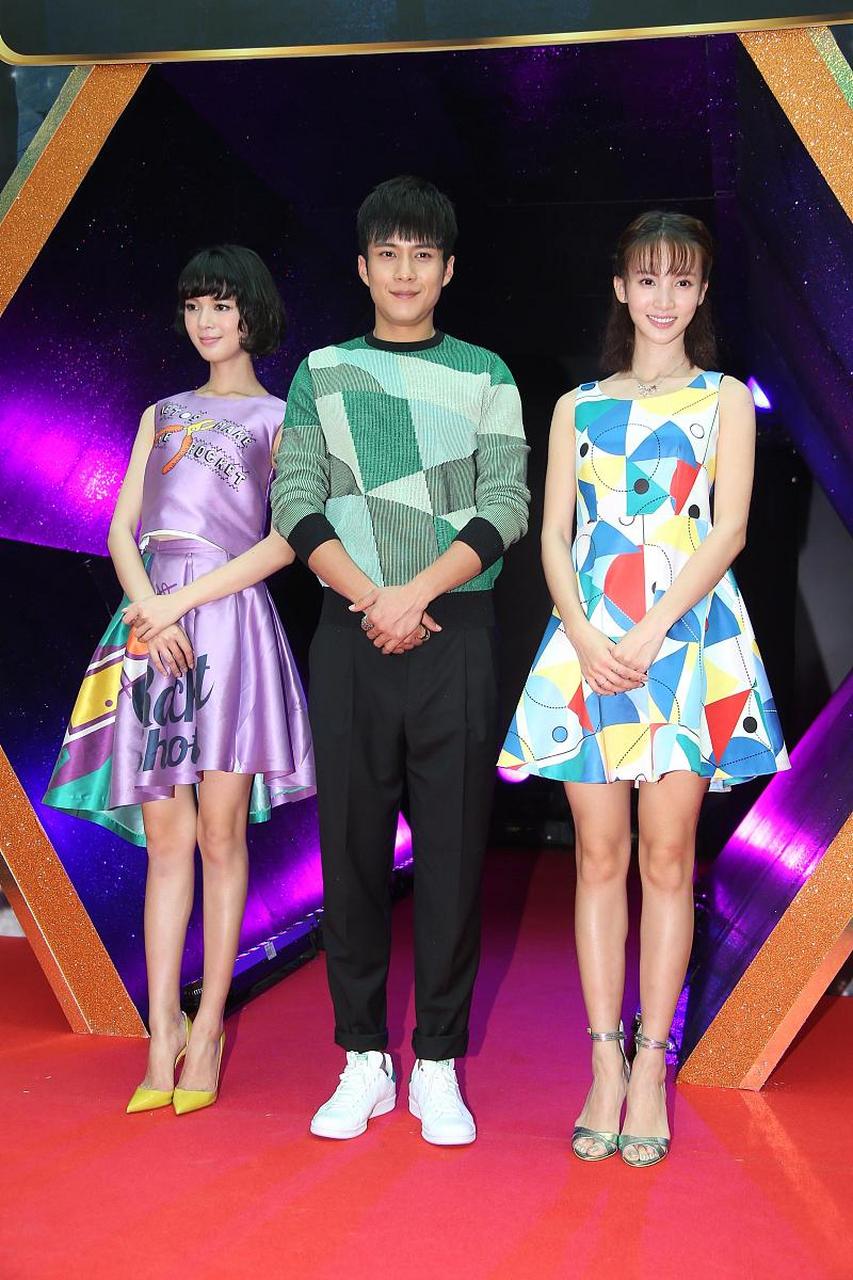 那时的金晨,比现在更自然,更好看!韩东君怎么有点憨憨[捂脸]!