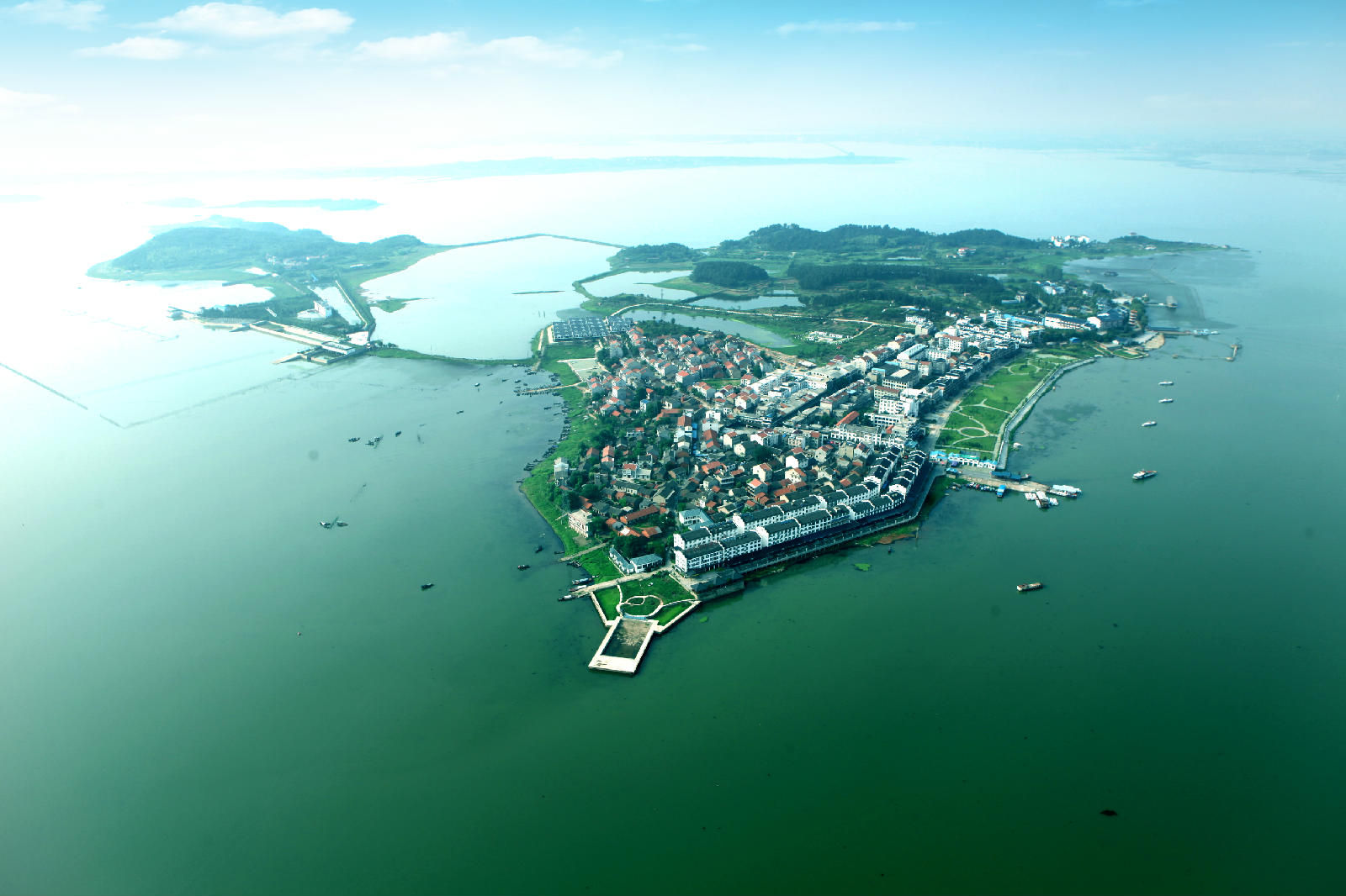 湖北被忽略的一个湖泊,是省蓄水量第一大,面积第二大的淡水湖