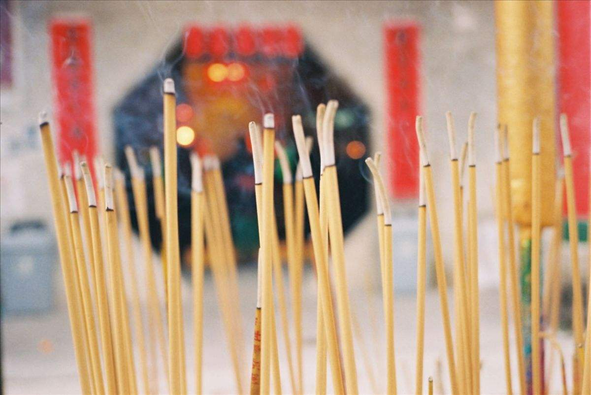 上香是上一支还是上三支?千万不要执迷于形式