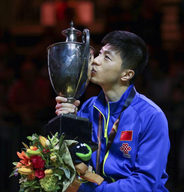 百年五四,青春不老!人民日报翻牌马龙,他是为国争光的爱国者!