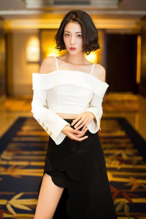 李溪芮的起步不算低,从5岁开始就在皇家芭蕾舞团培