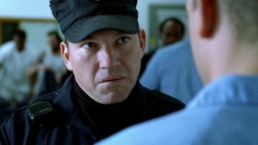 《越狱》中最孤单的狱警