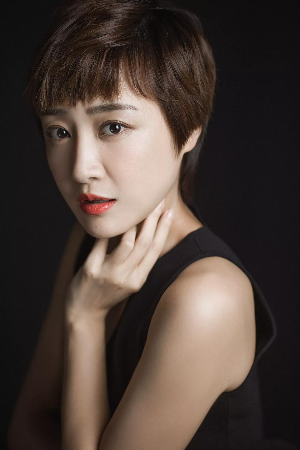 美女主持人,左岩