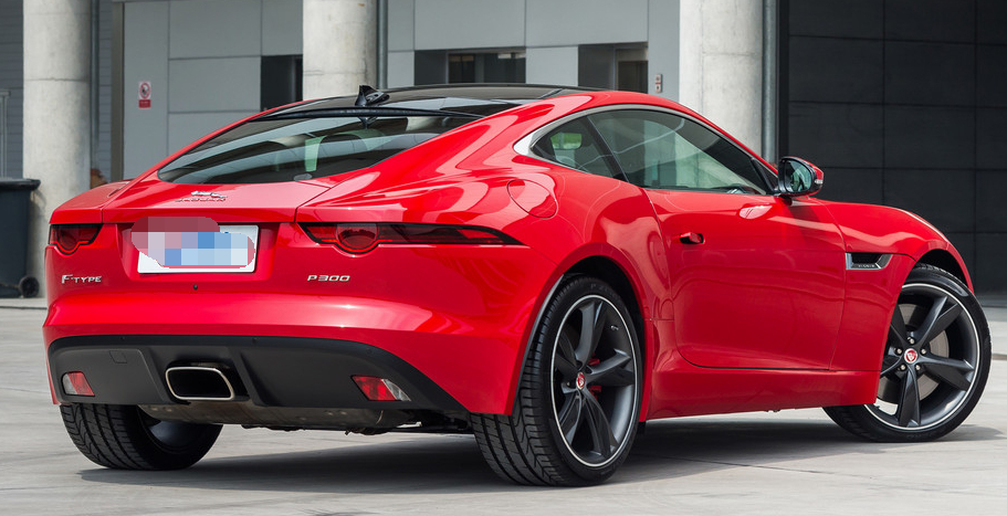 捷豹f-type的品鉴,充斥着很多现代元素,给人一种很舒服的感觉