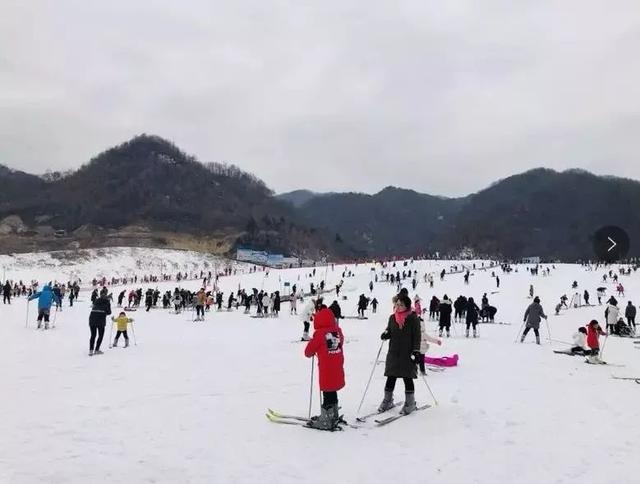 猿人山滑雪场"2020国际儿童滑雪节及第四届冰雪体验行"双会场