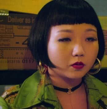 辣目洋子童年照曝光,网友说她童年长着一张初恋脸,后悔没早认识