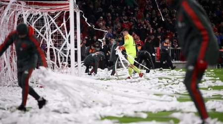 球迷向球场内投掷卫生纸,拜仁遭15万欧元罚款