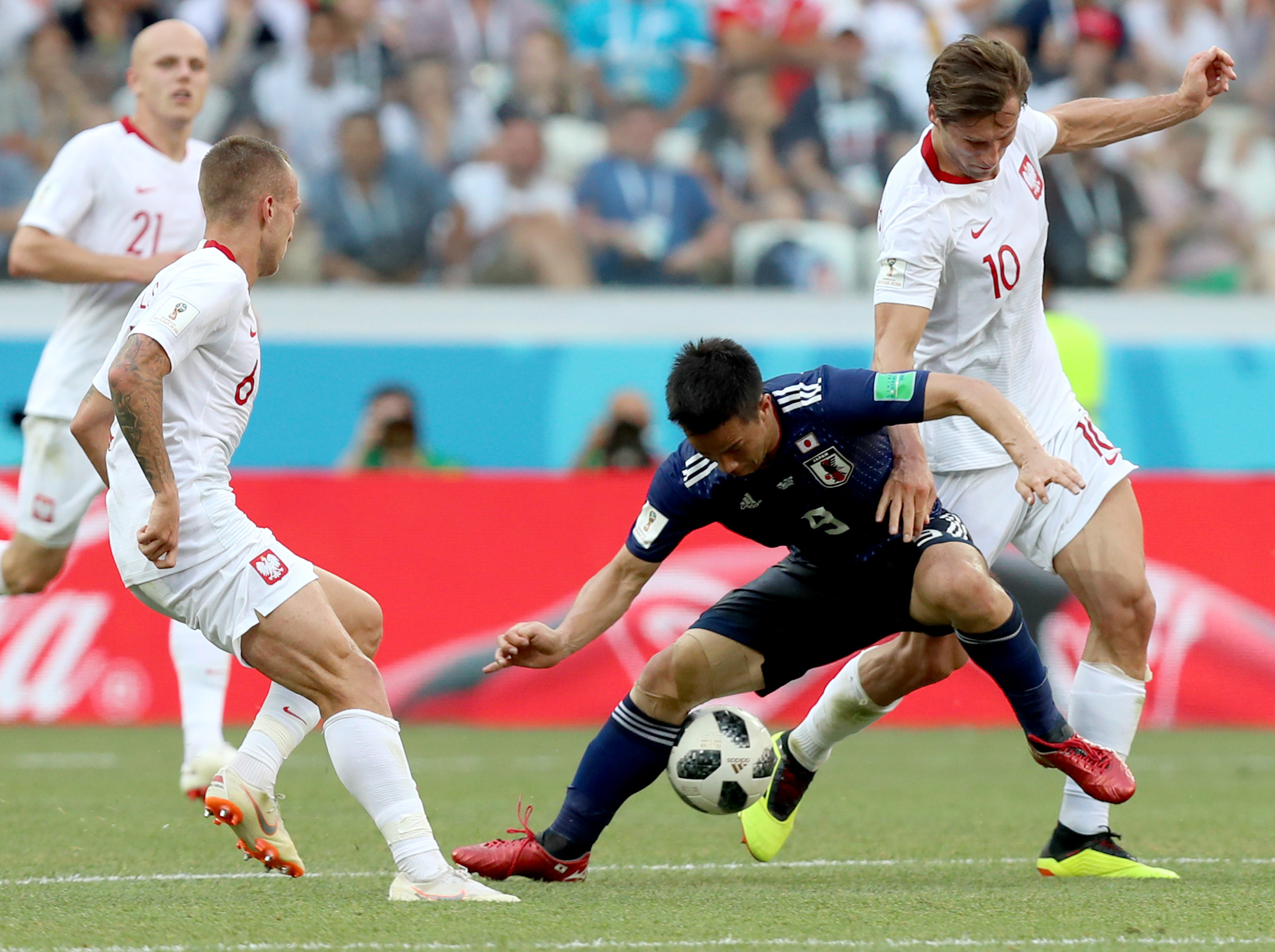 足球——h组:日本队对阵波兰队(29)