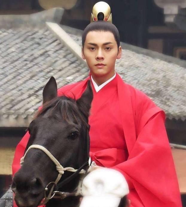 娱乐圈中男星的古装红衣扮相,真是一个比一个惊艳!