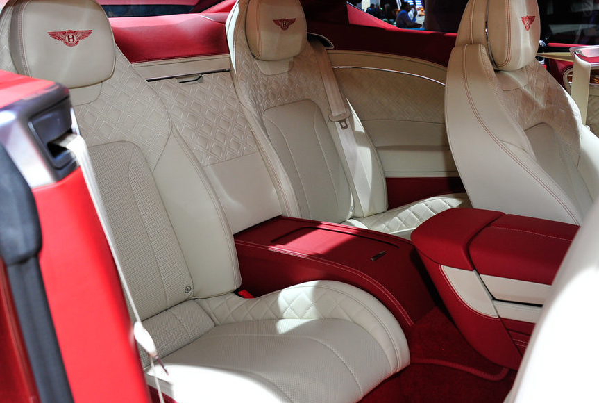 整体搭配十分出色的宾利欧陆个人品鉴