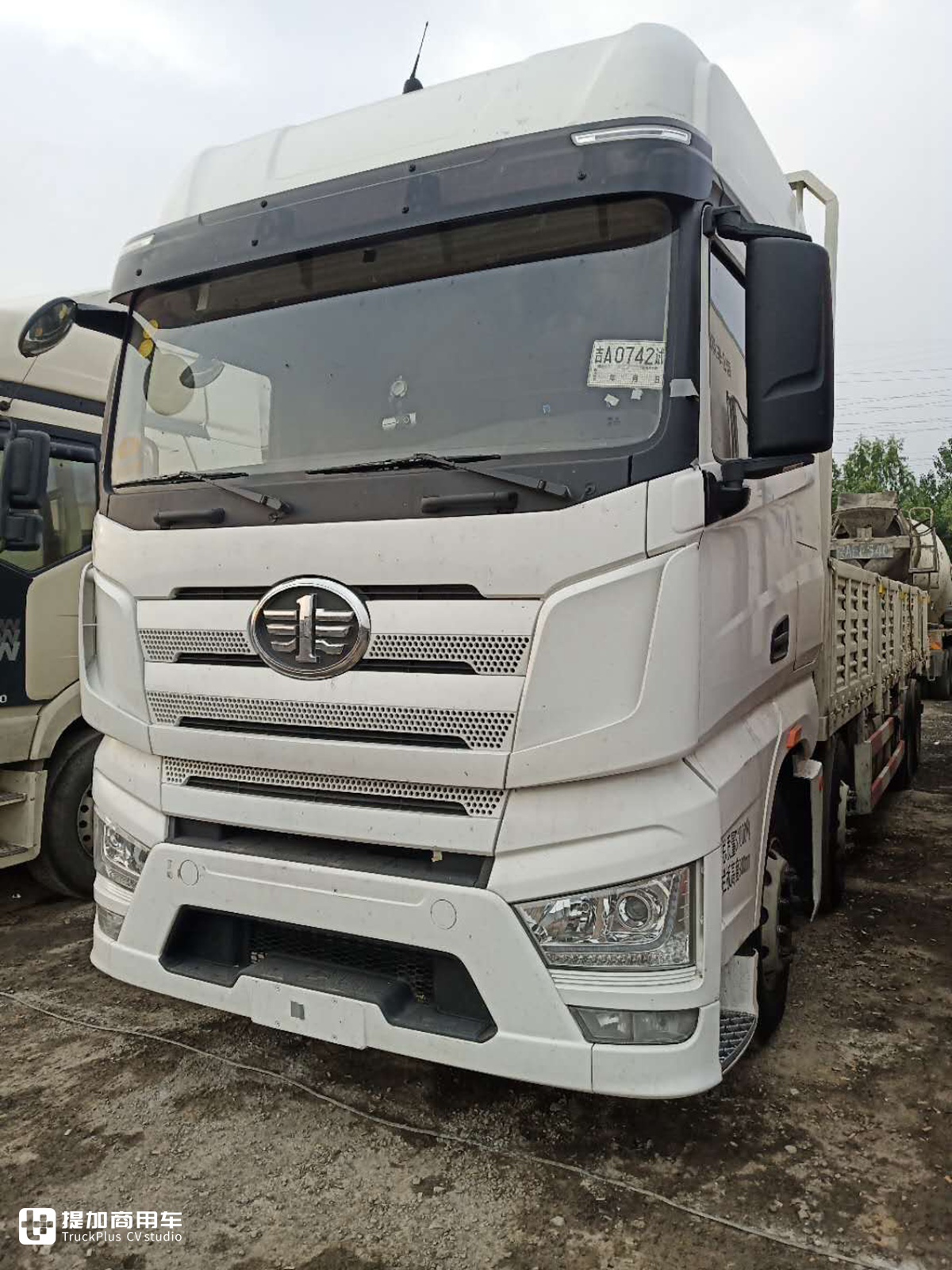 解放j7前四后八载货车开始路试,配置高到卡友纷纷表示买不起