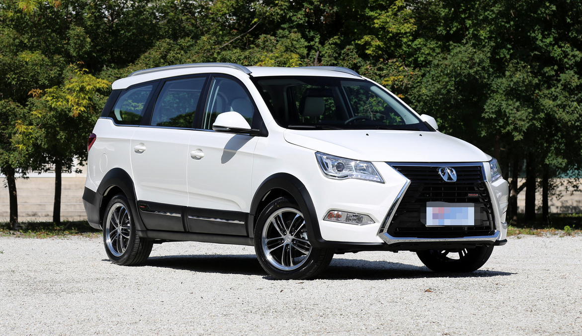 北汽威旺-威旺m60,外观时尚大气,简约中尽显个性