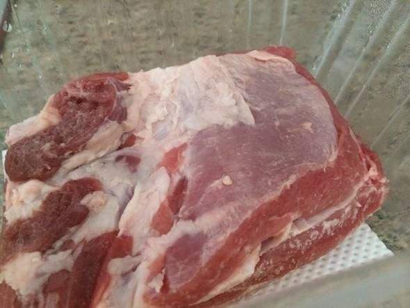 屠夫透露:鲜猪肉和"死猪肉"的区别很大,别再只会用价格区分了